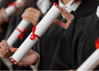 8 Cybersecurity Certifications that’ll boost your salary(2024).