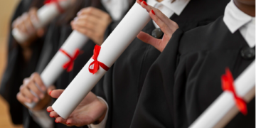 8 Cybersecurity Certifications that’ll boost your salary(2024).